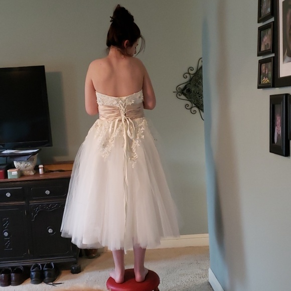 Ivory t-length wedding dress - Picture 8 of 8